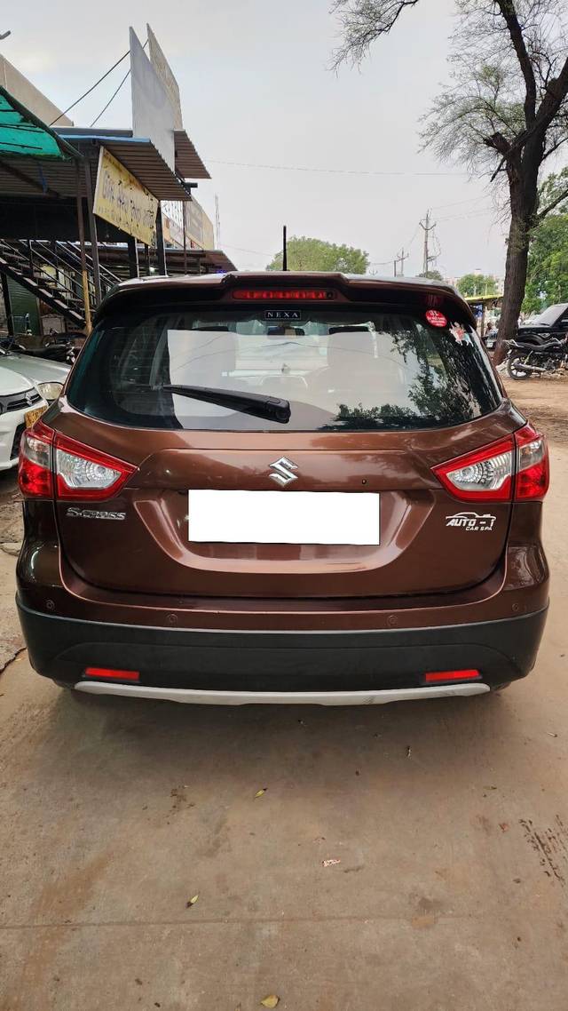 https://images10.gaadi.com/usedcar_image/4033819/original/processed_5fe6fb519ef5c0fae02ad0dd0bcea9c9.jpg?imwidth=6401