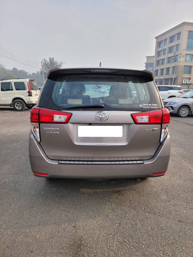 https://images10.gaadi.com/usedcar_image/4033827/original/processed_55e3c4217ed69a7d4e19f64e36675bfe.jpg?imwidth=6401