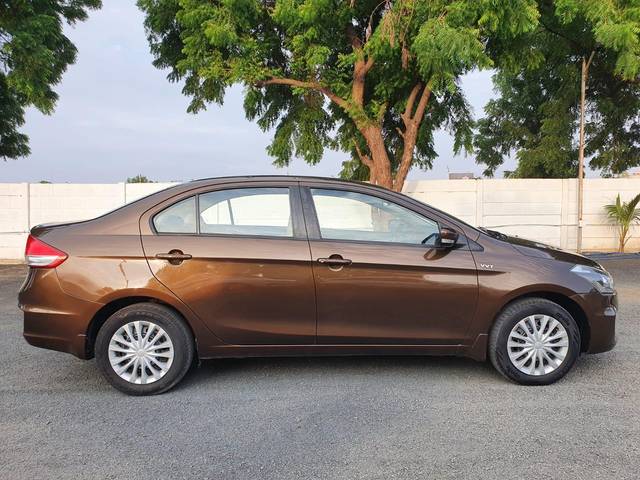 https://images10.gaadi.com/usedcar_image/4033861/original/processed_a2ef6ef6f9c8dc0073e8dad64a831dea.jpeg?imwidth=6401