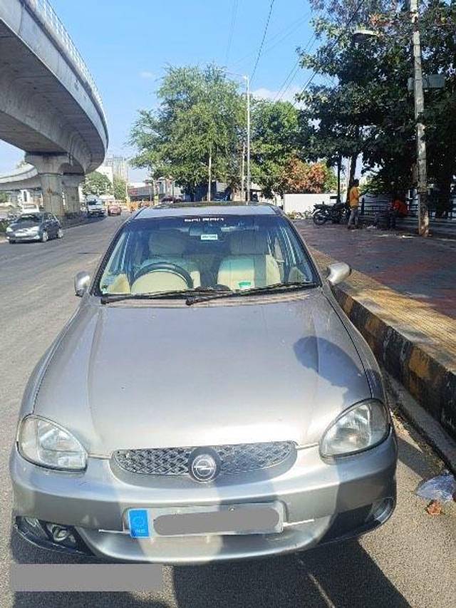 https://images10.gaadi.com/usedcar_image/4034048/original/processed_f5e3c151-7923-46a1-816e-fd8ad89a2ad1.jpeg?imwidth=6400