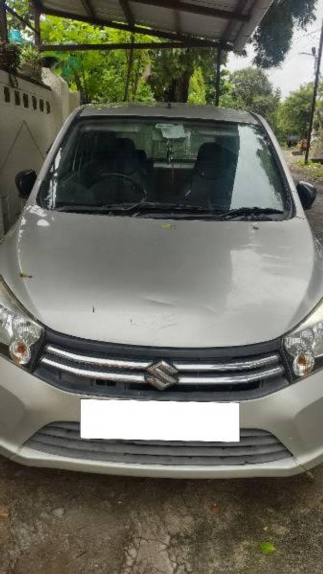 https://images10.gaadi.com/usedcar_image/4034076/original/processed_7a2f1b92-2f34-448e-b722-60905b9bcd4a.jpg?imwidth=6401