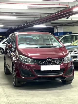 Mahindra Marazzo Mahindra Marazzo M8