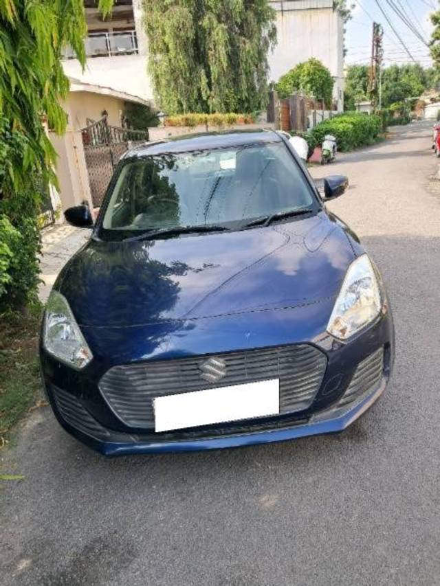 https://images10.gaadi.com/usedcar_image/4034601/original/processed_a551e5c0-f1a5-4be0-b120-1c81fa94d3f9.jpg?imwidth=6400