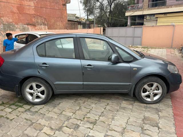 https://images10.gaadi.com/usedcar_image/4034669/original/processed_a5f9302c0dbab6b3677a94783e0a6be1.jpeg?imwidth=6401