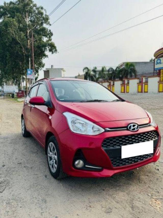 https://images10.gaadi.com/usedcar_image/4034877/original/processed_000b16d8-f979-4067-9a02-d73023ce58f5.jpg?imwidth=6400