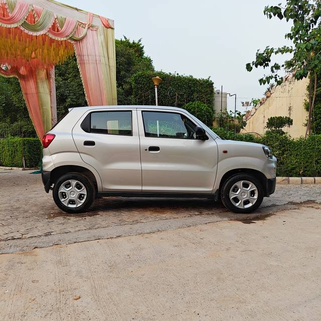 https://images10.gaadi.com/usedcar_image/4034973/original/8451a821a485ae0b09b894c5ca0af940.jpg?imwidth=6401