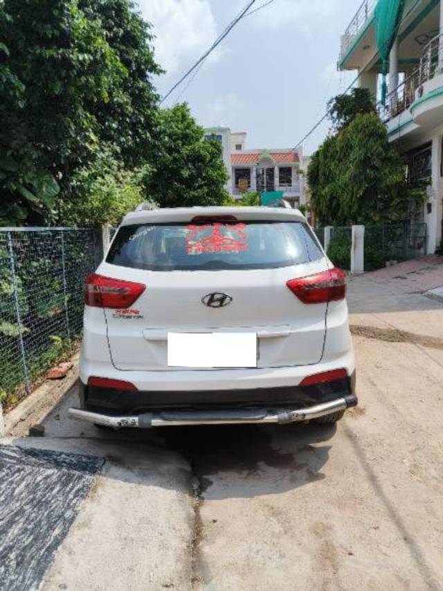 https://images10.gaadi.com/usedcar_image/4035077/original/processed_496f04a1-2a33-46d3-8044-9a08a3709271.jpg?imwidth=6401