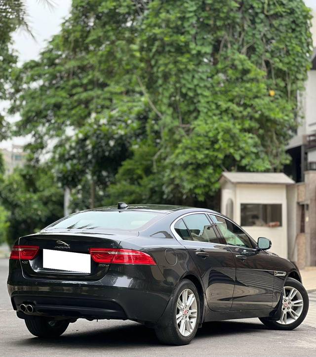 https://images10.gaadi.com/usedcar_image/4035344/original/processed_09dbac0ed63bee5f97e578240a2edb72.jpg?imwidth=6401