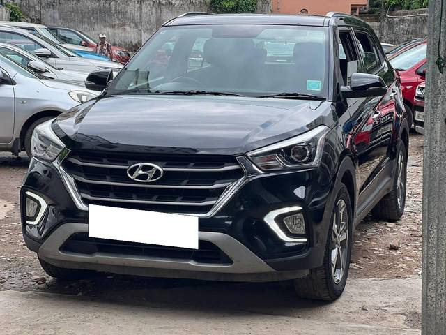 https://images10.gaadi.com/usedcar_image/4035473/original/processed_14e20b42233003e9d5a0dc66a97817d7.jpg?imwidth=6402