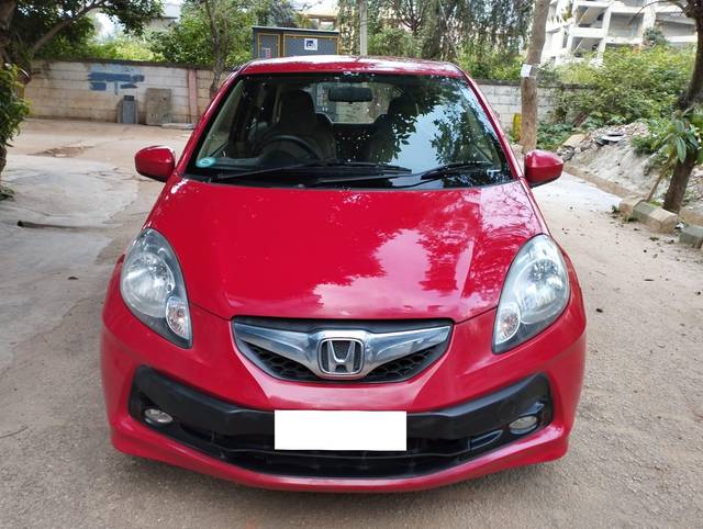 https://images10.gaadi.com/usedcar_image/4036169/original/processed_470897034abc583bc02543d3416f28de.jpg?imwidth=6402