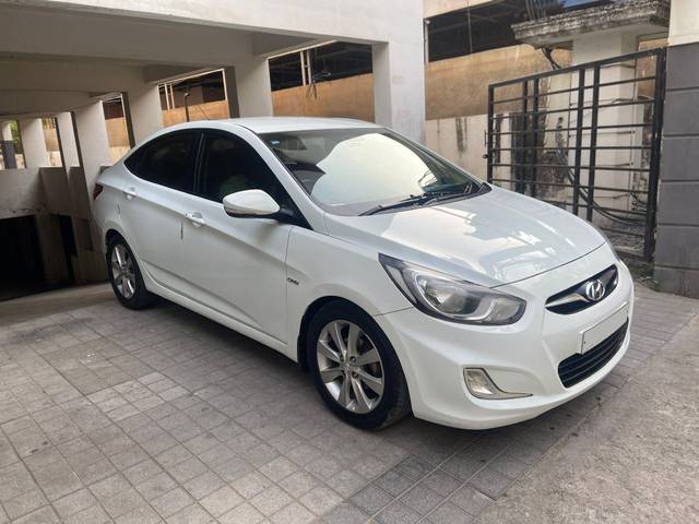 https://images10.gaadi.com/usedcar_image/4036249/original/processed_de0cb2c378334d1754528f89e4be039f.jpg?imwidth=6400