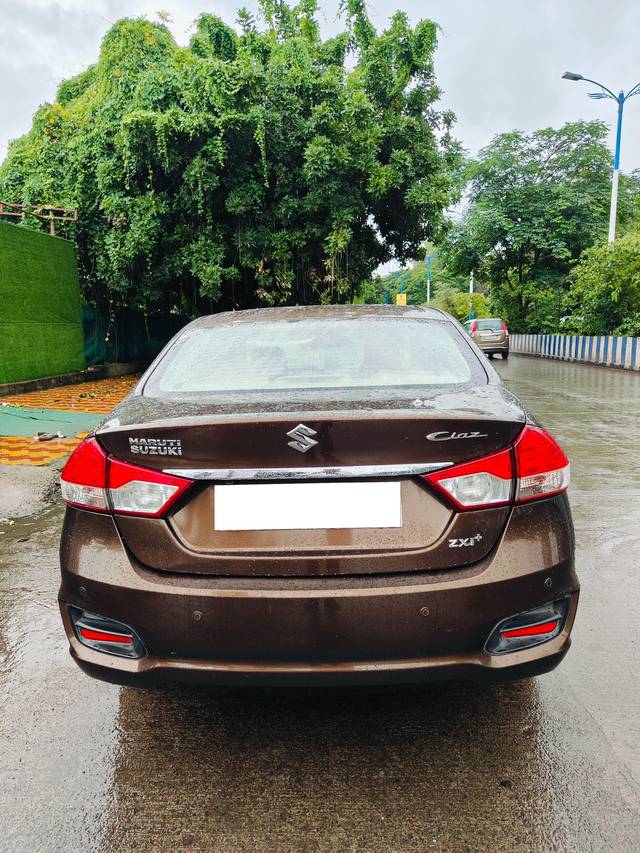 https://images10.gaadi.com/usedcar_image/4036317/original/processed_4e41a099b2ef21090728542062bb9504.jpg?imwidth=6402