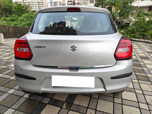 https://images10.gaadi.com/usedcar_image/4036358/original/processed_9df720a711a7e18b1d9a2f74e9975363.jpg?imwidth=6402