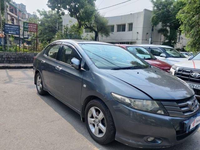 https://images10.gaadi.com/usedcar_image/4036570/original/processed_071fd8d8-dd0f-4158-ae1c-806a039597db.jpg?imwidth=6400