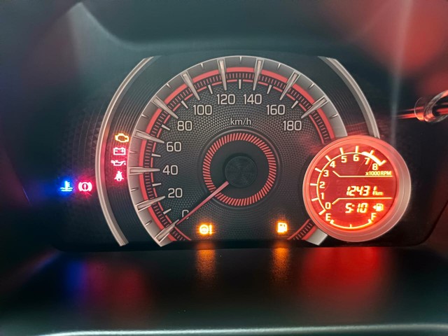 Second-hand 2022 Maruti Celerio ZXI for sale in Kolkata-15