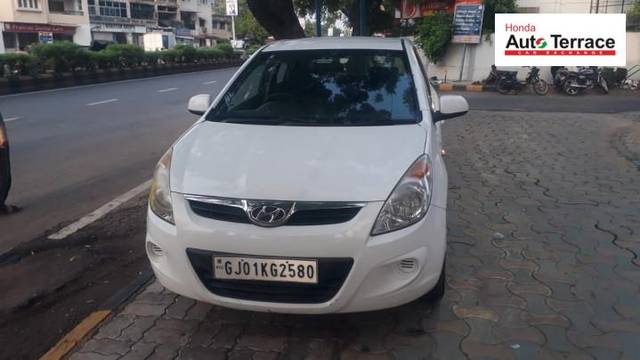 https://images10.gaadi.com/usedcar_image/4037096/original/2a06cf4e79e0a9c677cfa68054ae2259.jpeg?imwidth=6400