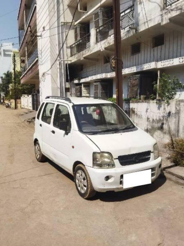 https://images10.gaadi.com/usedcar_image/4037136/original/processed_c122c005-31bf-44ef-8c63-2ac660b21430.jpg?imwidth=6400