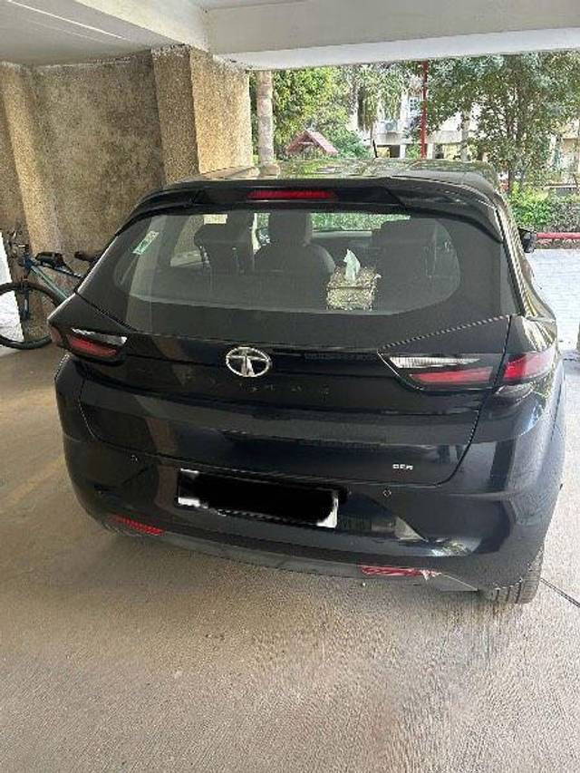 https://images10.gaadi.com/usedcar_image/4037442/original/processed_b7e8231c-c45a-45e9-9ab7-88d0666728f7.jpg?imwidth=6401