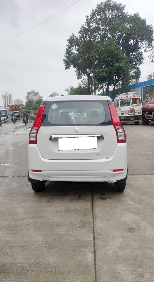 https://images10.gaadi.com/usedcar_image/4037483/original/processed_05e79a245225db01ed75f236b58defe9.jpg?imwidth=6402