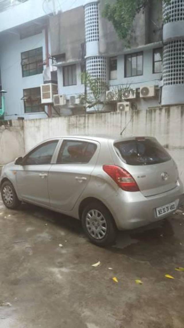 https://images10.gaadi.com/usedcar_image/4037577/original/processed_0b470c44-ed9d-4b7c-bf98-785c4a53eee6.jpg?imwidth=6402