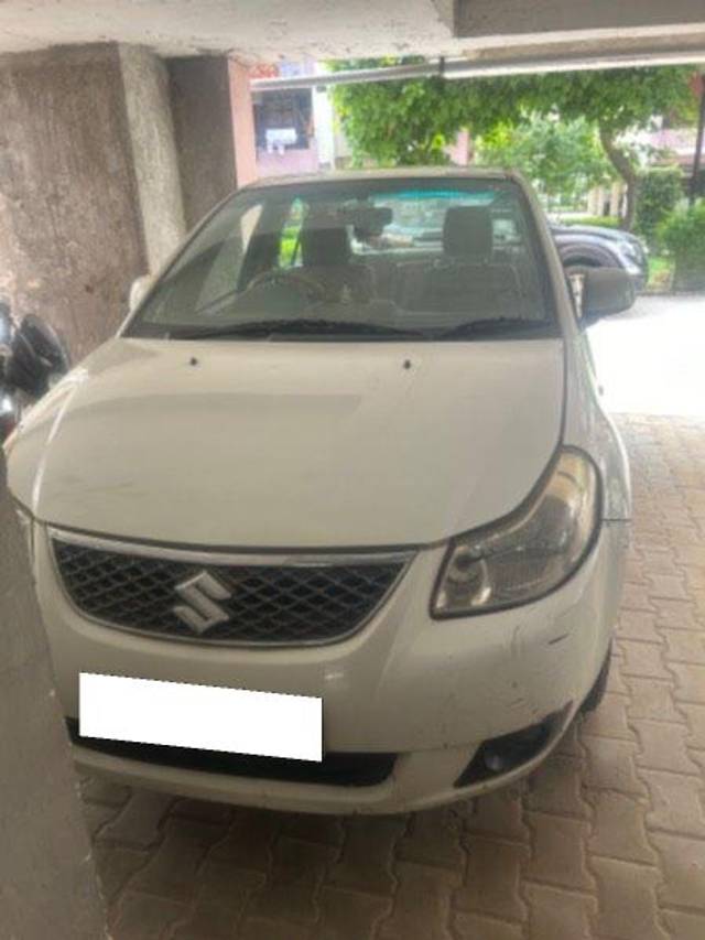 https://images10.gaadi.com/usedcar_image/4037584/original/processed_2521ae0f-b73c-456c-971d-17b09c2fd8a2.jpeg?imwidth=6401