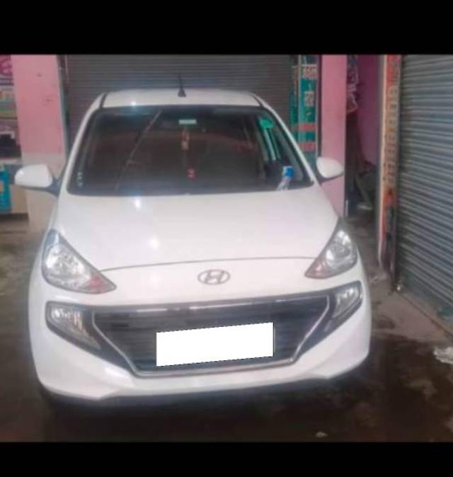 https://images10.gaadi.com/usedcar_image/4037748/original/processed_2b406bec-36ae-4b9e-9bc0-6e396314da18.jpg?imwidth=6400