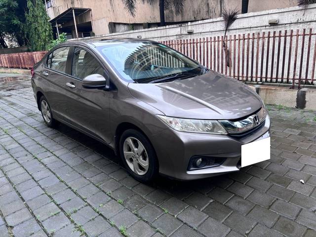 https://images10.gaadi.com/usedcar_image/4037757/original/processed_7027f324ce61e364e00a66147427c46e.jpg?imwidth=6400