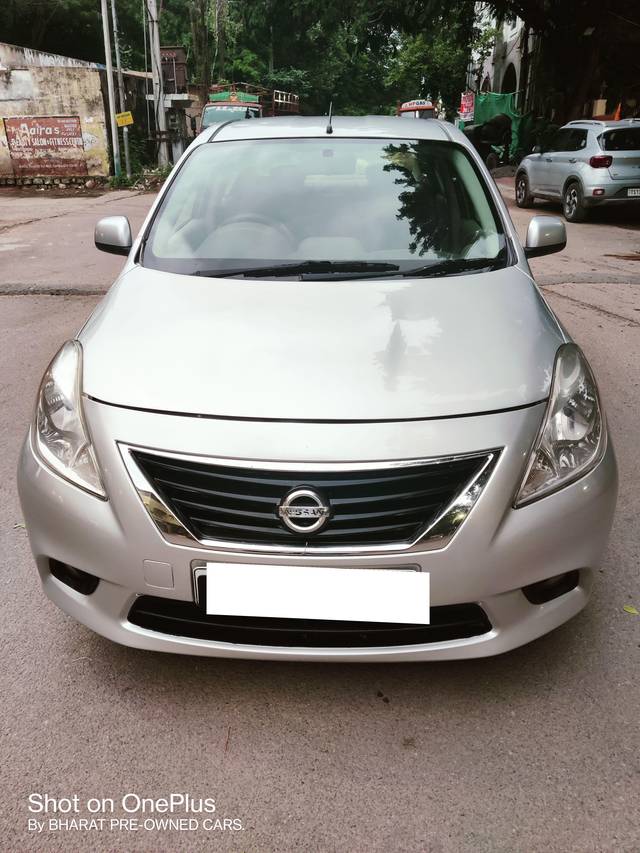 https://images10.gaadi.com/usedcar_image/4037788/original/processed_09aec48a501ee4a55e6b9c2f451840d7.jpg?imwidth=6401