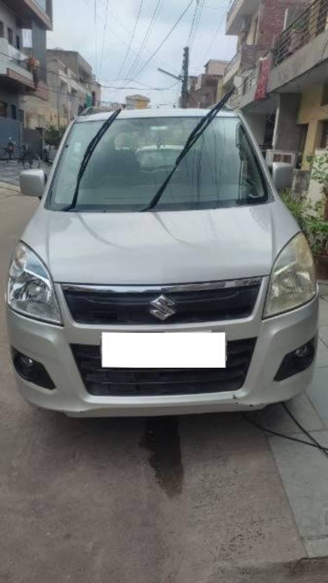 https://images10.gaadi.com/usedcar_image/4037817/original/processed_007aebda-626b-4a25-960c-0289285c8062.jpg?imwidth=6400