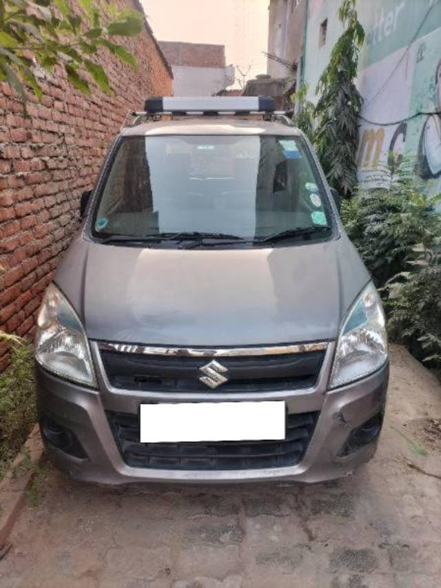 https://images10.gaadi.com/usedcar_image/4038044/original/processed_6e518299-a55a-43a2-ada7-71d71c645d1e.jpg?imwidth=6400