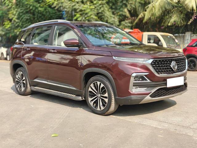 https://images10.gaadi.com/usedcar_image/4038095/original/processed_f3e65c308e1492ffa849cd44a0e8b1d4.jpg?imwidth=6400