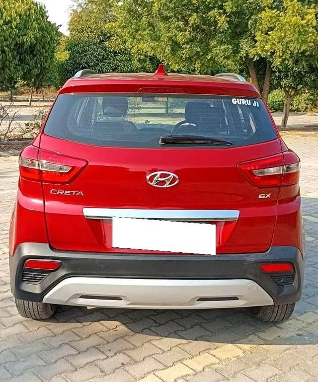 https://images10.gaadi.com/usedcar_image/4038481/original/processed_6c524ee4c059cedf3260300be4685b49.jpg?imwidth=6402