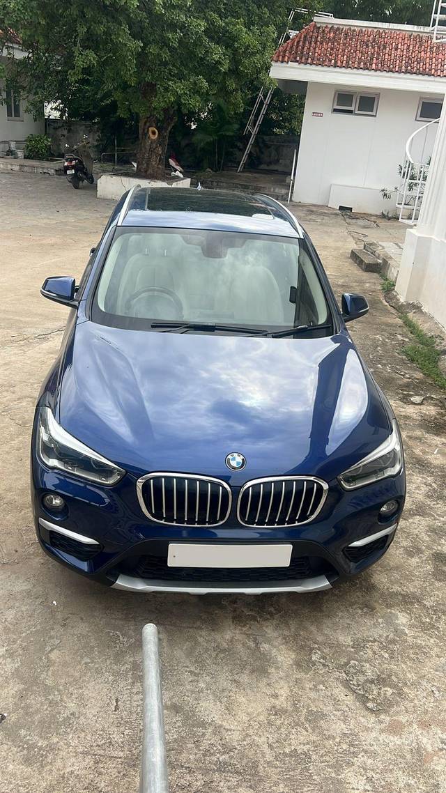 https://images10.gaadi.com/usedcar_image/4038630/original/processed_0c9e26845986cab76c01e05e2dfd9ce5.jpeg?imwidth=6402