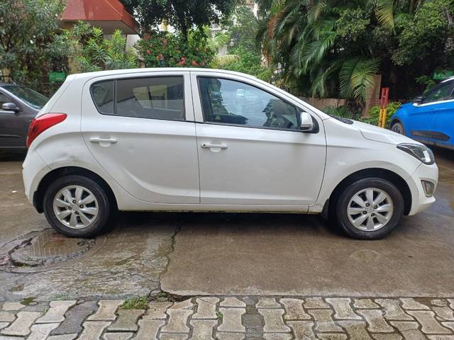 https://images10.gaadi.com/usedcar_image/4038672/original/d25ed0dc99ab52de7977a860701a00a4.jpg?imwidth=6401