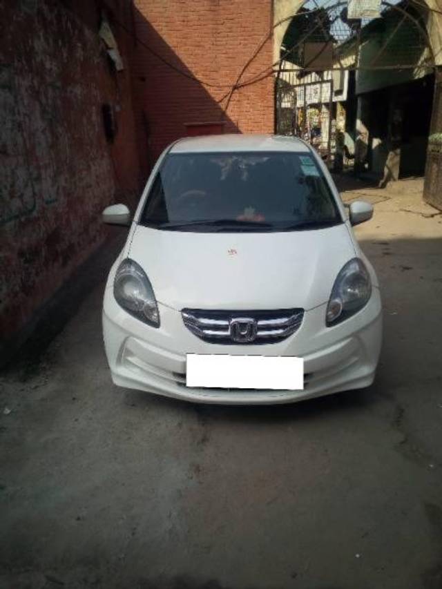 https://images10.gaadi.com/usedcar_image/4038746/original/processed_677212e4-fb3f-4929-9d58-d156a0260d0d.jpg?imwidth=6400