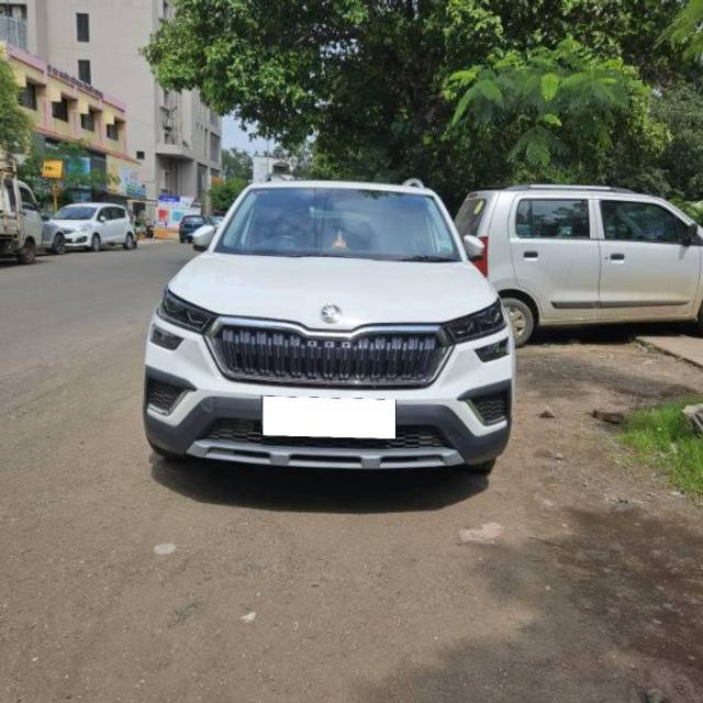 https://images10.gaadi.com/usedcar_image/4038826/original/processed_65582002-04f1-427b-a8a6-20508aa3961a.jpg?imwidth=6400