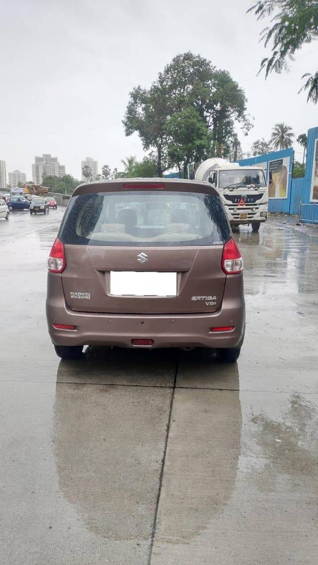 https://images10.gaadi.com/usedcar_image/4039089/original/processed_14c1f8a7ac253027131606b02d78c77d.jpg?imwidth=6402