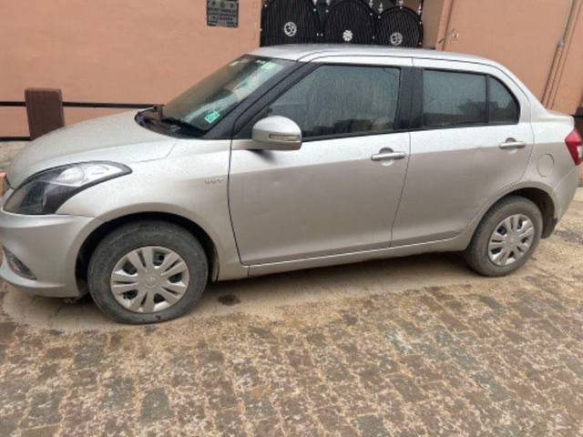 https://images10.gaadi.com/usedcar_image/4039184/original/processed_bb43ea8b-c8e1-4c99-9408-8929ce204828.jpg?imwidth=6400