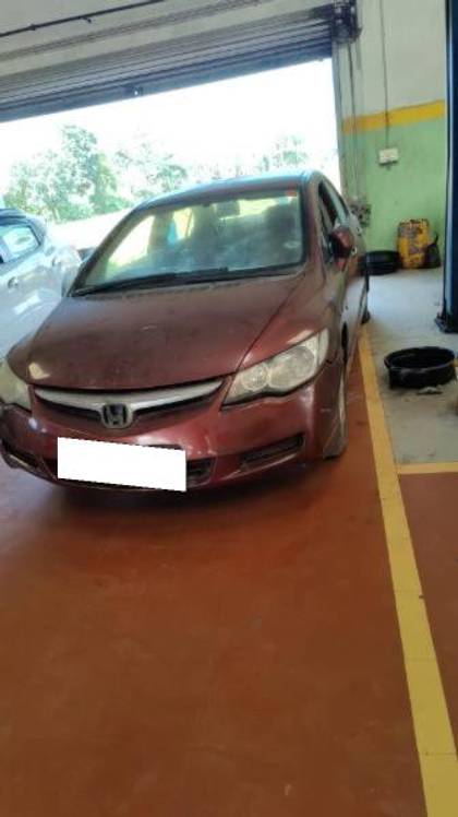 Honda Civic 1.8 (E) MT