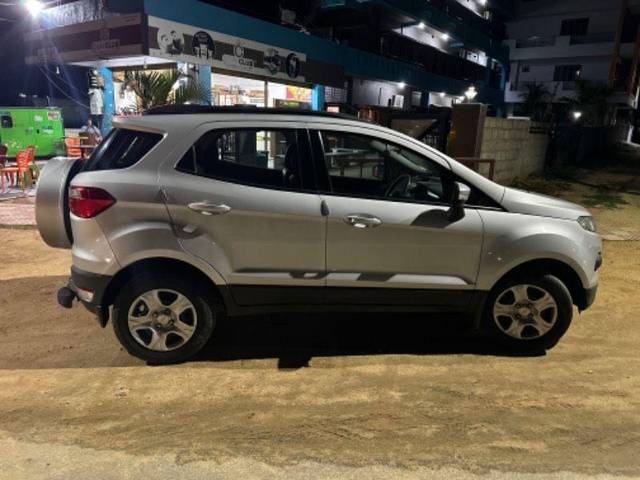 https://images10.gaadi.com/usedcar_image/4040021/original/processed_7d26db47-2bd7-4c86-a99f-c0c0ff4abc47.jpg?imwidth=6400