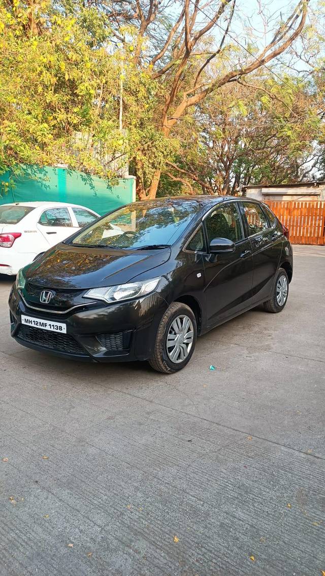 https://images10.gaadi.com/usedcar_image/4040049/original/processed_681f96db814e5573e7fe674f7a4c8208.jpg?imwidth=6400