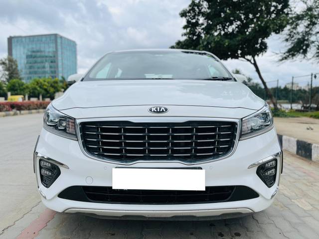 https://images10.gaadi.com/usedcar_image/4040098/original/processed_53696b49e5fb9ceaa2c1a9a268f7f1cb.jpg?imwidth=6400