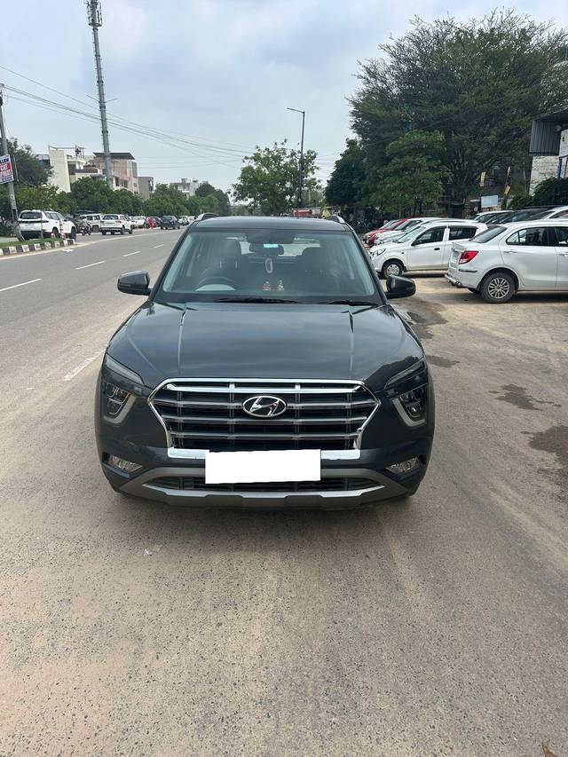 https://images10.gaadi.com/usedcar_image/4040144/original/processed_c4b8f5b1813fde8ea501628c250b6151.jpg?imwidth=6401