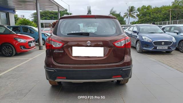 https://images10.gaadi.com/usedcar_image/4040328/original/processed_47100822b635ea18041bb1b2233eb97f.jpg?imwidth=6402