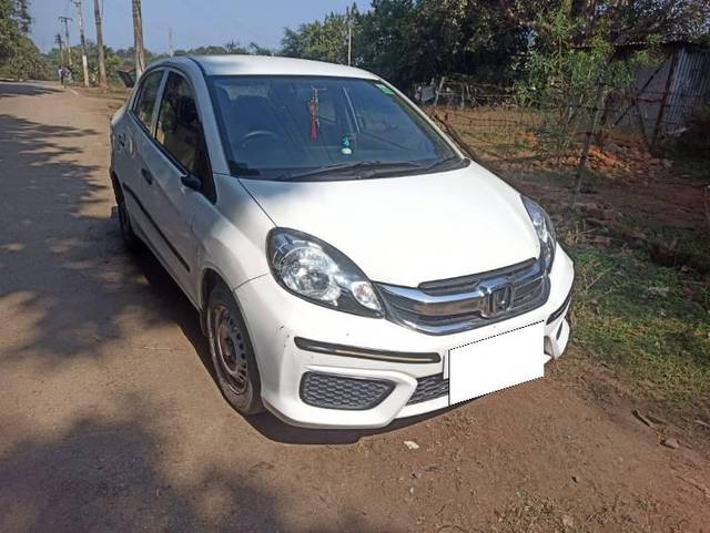 https://images10.gaadi.com/usedcar_image/4040849/original/processed_a51dbfe0-5237-4ec1-a394-1c3f01332a10.jpg?imwidth=6400