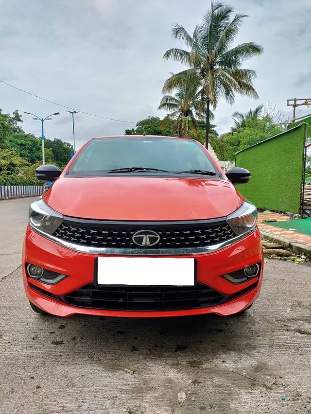 https://images10.gaadi.com/usedcar_image/4040851/original/processed_6ad706766d65815be911a293c1b146b1.jpg?imwidth=6400