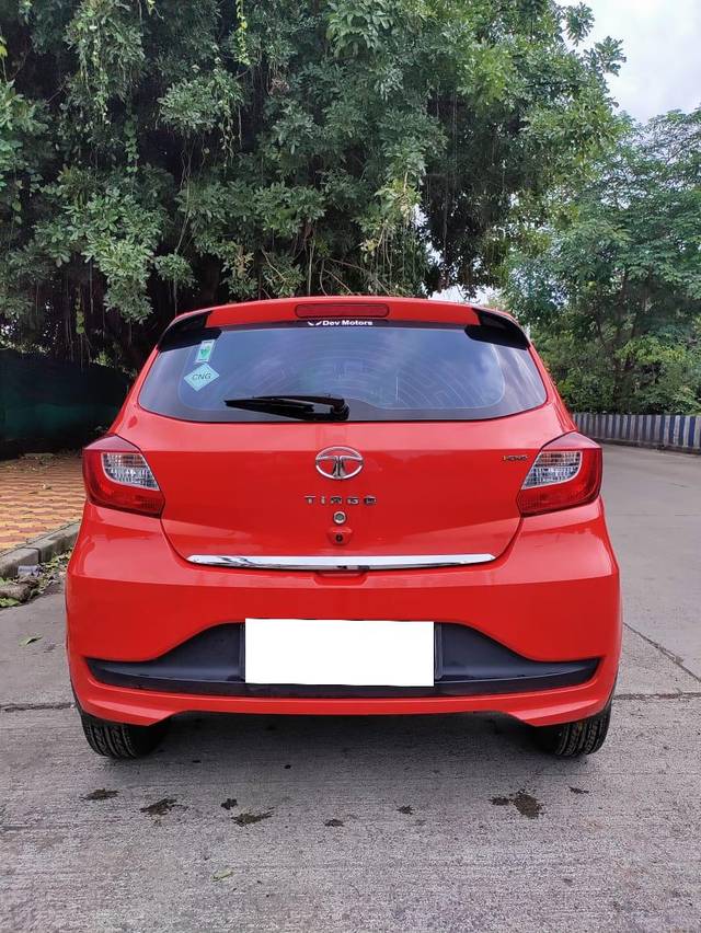 https://images10.gaadi.com/usedcar_image/4040851/original/processed_72cc83fc15c6c301d67f4ead7b8f63ad.jpg?imwidth=6402