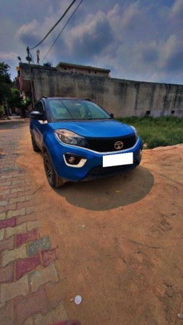 https://images10.gaadi.com/usedcar_image/4040959/original/processed_c76ef631-6bcb-41f8-9963-a6bbb12963a4.jpeg?imwidth=6400