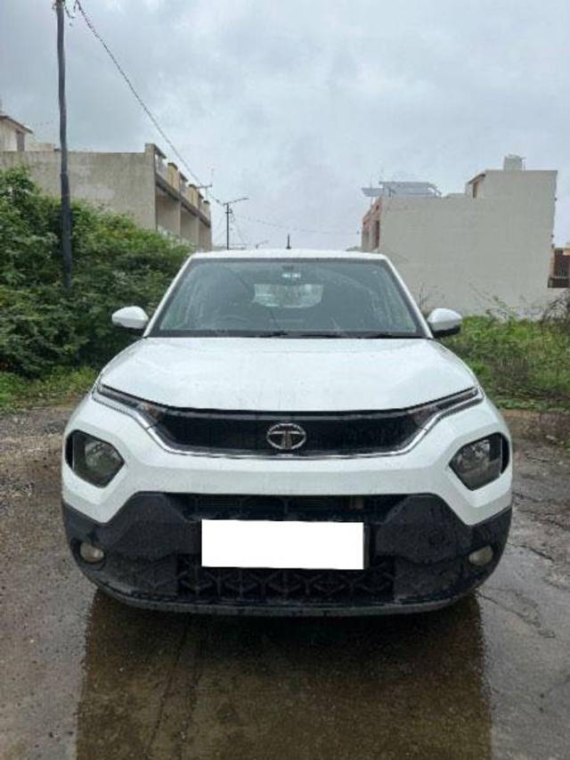 https://images10.gaadi.com/usedcar_image/4041070/original/processed_276c92cc-557c-407e-b597-3bbb0e31c51b.jpg?imwidth=6400