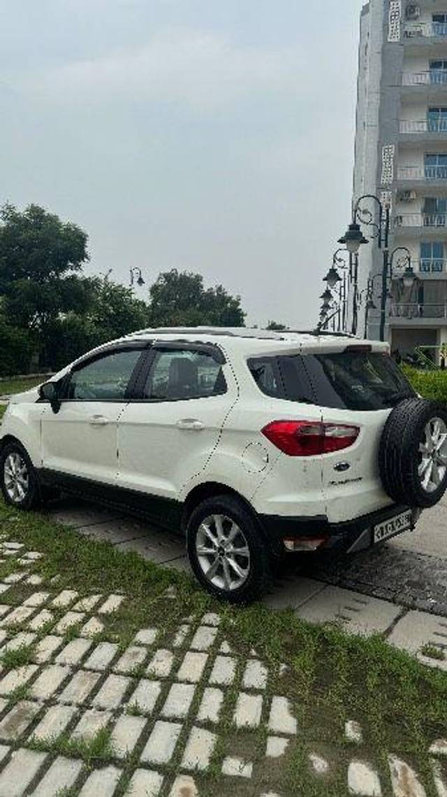 https://images10.gaadi.com/usedcar_image/4041262/original/processed_a9f65947-1882-4c8a-b480-4b36f5716abe.jpg?imwidth=6401